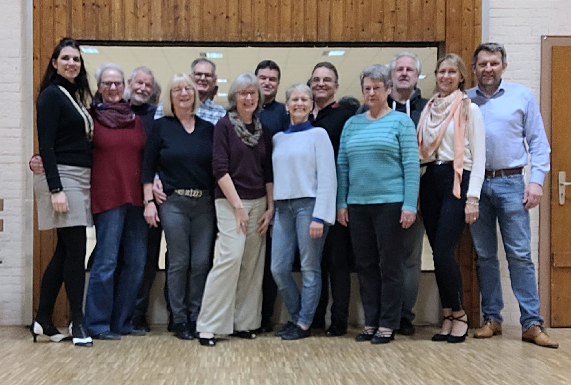 Gruppe Sonntag in der Mehrzweckhalle